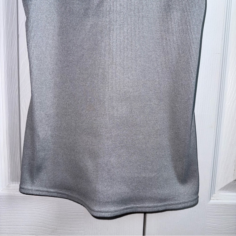 ALO Yoga Tank Top - Picture 3 of 6